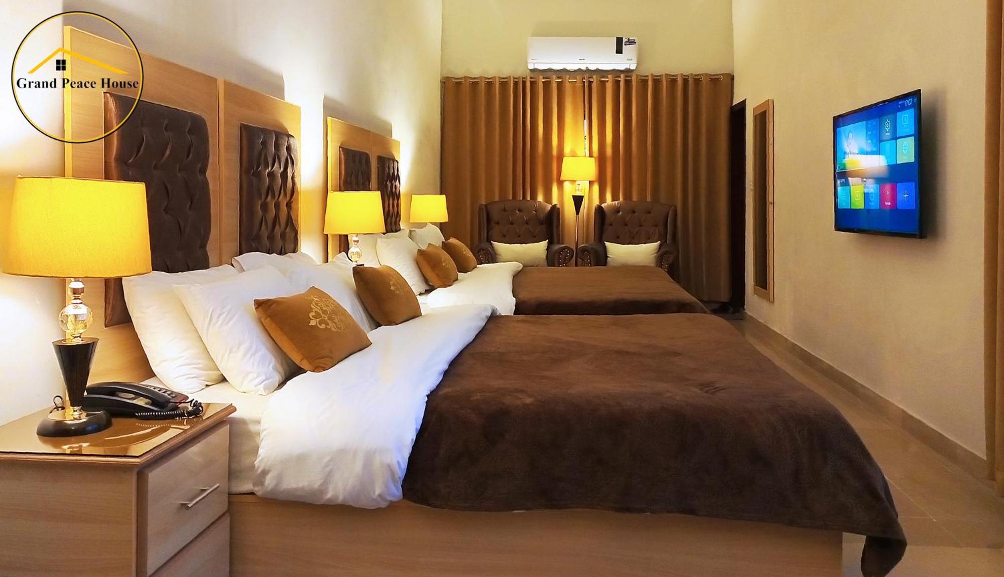 Grand Peace House I Bed and Breakfast Ισλαμαμπάντ Εξωτερικό φωτογραφία